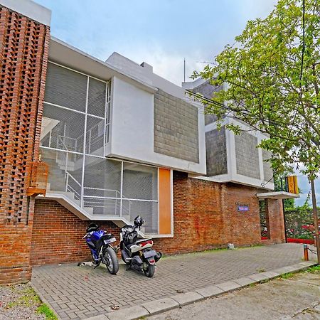Super Oyo 2190 Alamanda 7 Syariah Bandung Exterior photo