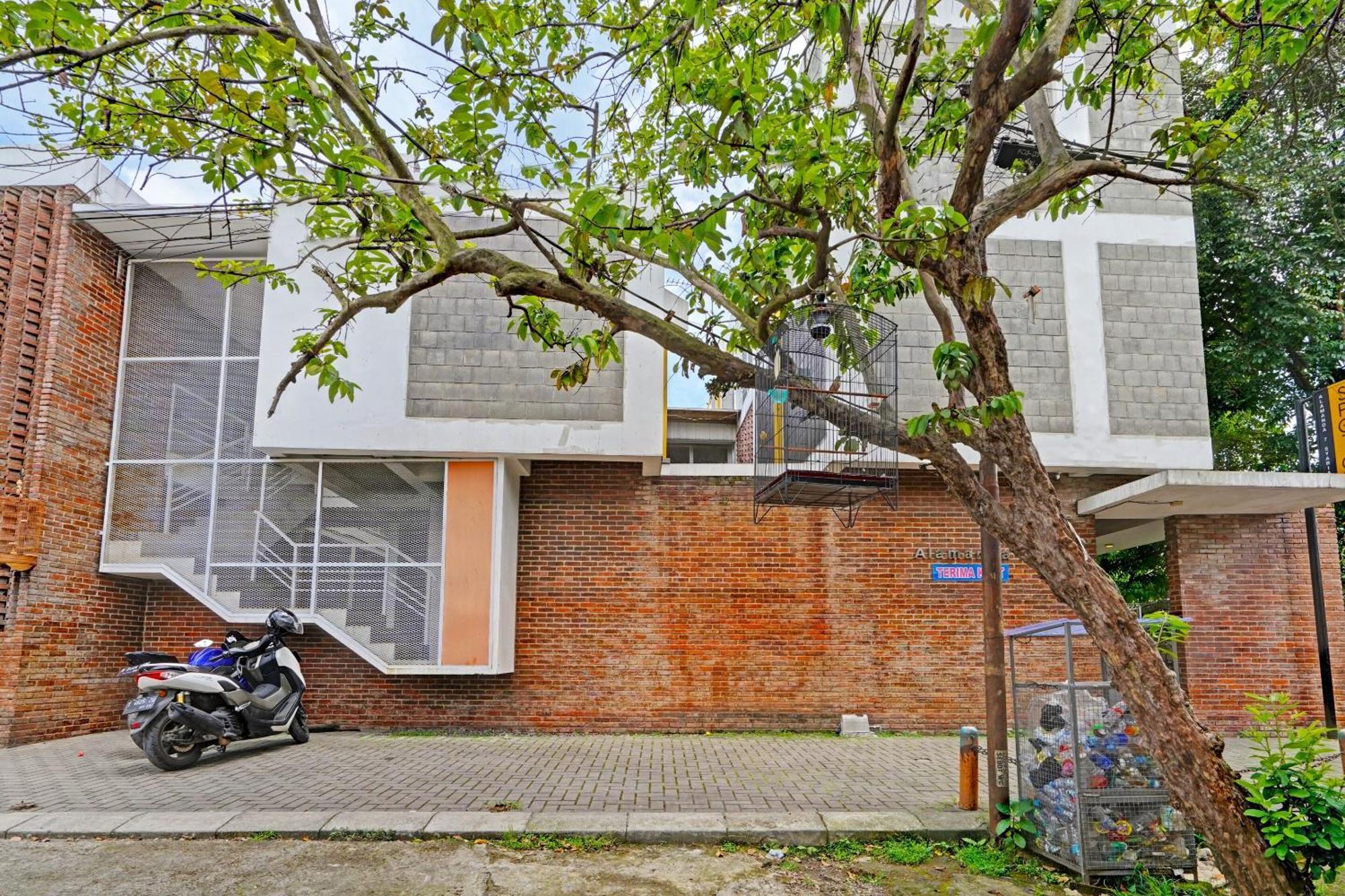 Super Oyo 2190 Alamanda 7 Syariah Bandung Exterior photo